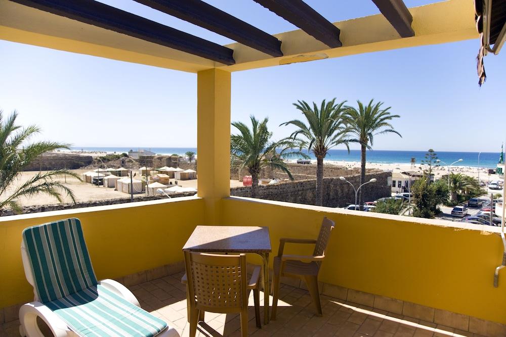 Hotel Avenida Playa Zahara de los Atunes Bagian luar foto